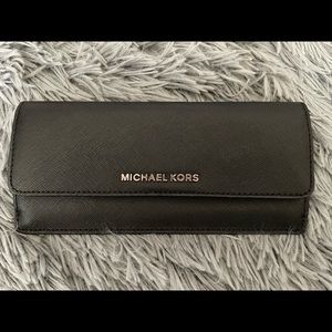 Michael Kors Slim Wallet